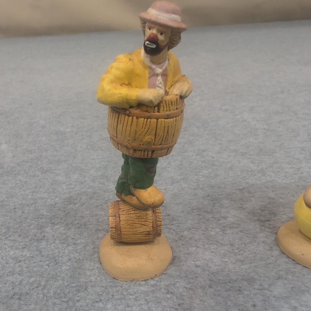 Emmett Kelly Jr. Clown Figurines Trio Balancing Circus Performers Resin - Picture 3 of 6